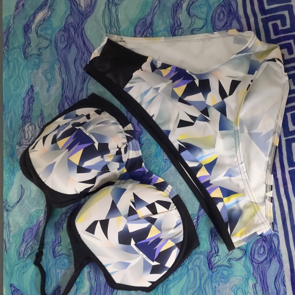 Figleaves geometric swim set